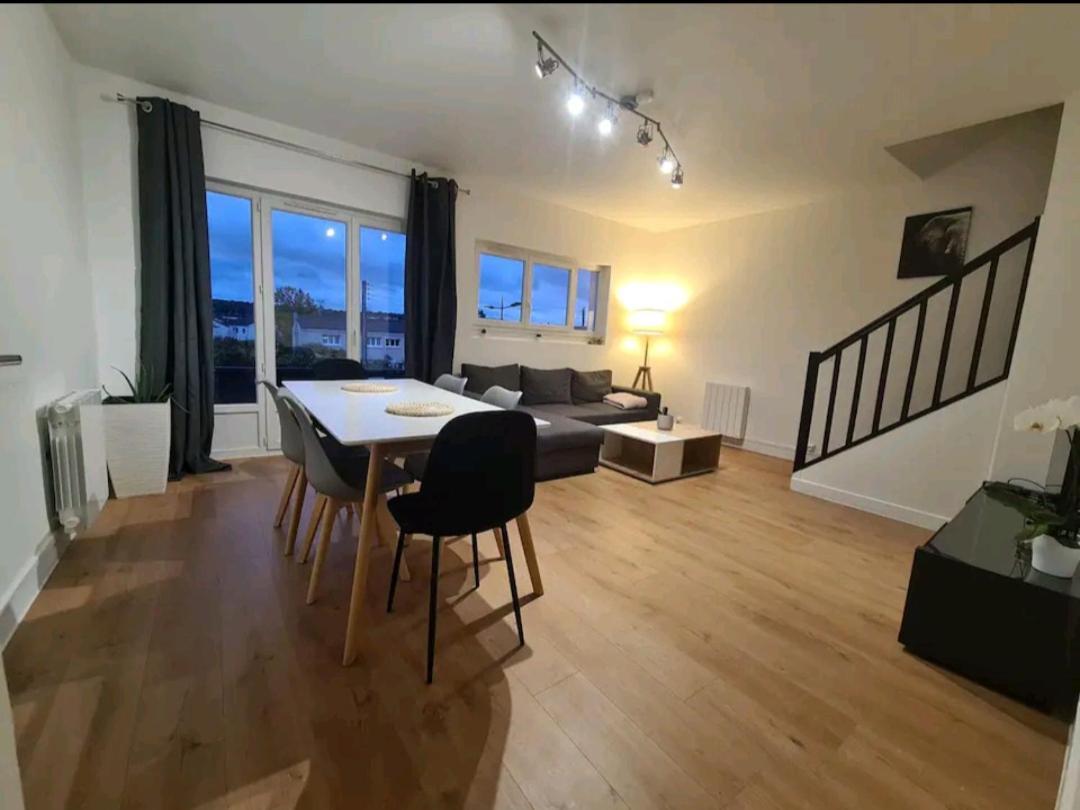 Duplex Familial Proche Gare Et Hyper Centre Ville Villepreux 外观 照片